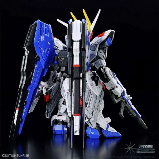 BANDAI MGSD Model Kit "Gundam SEED" ZGFM-X10A Freedom Gundam - Image 11