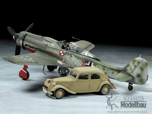 Tamiya 1:48 scale Focke Wulf Fw190 D-9 JV44 Citroen 11CV staff car - Image 2