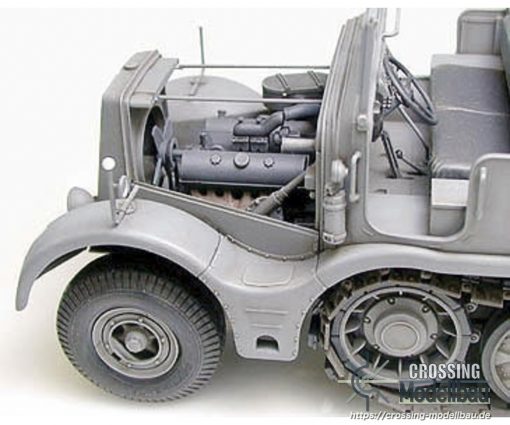 Tamiya 1:35 scale German 18 TON Heavy Half-Track "FAMO" - Image 5