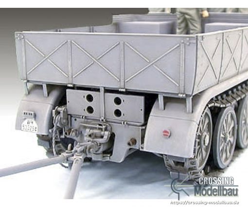 Tamiya 1:35 scale German 18 TON Heavy Half-Track "FAMO" - Image 8