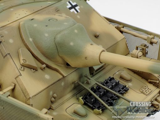 Tamiya 1:35 scale German Panzer Destoryer IV/70(A) - Image 7