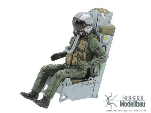 Tamiya 1:32 scale LOCKHEED MARTIN F-16CJ [Block 50] Fighting Falcon - Image 9