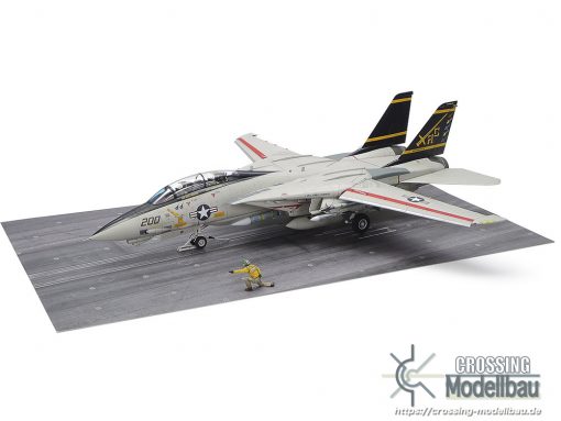 Tamiya 1:48 scale Grumman F-14A TOMCAT (Late Model) Carrier LAUNCH SET - Image 2