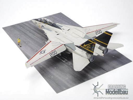 Tamiya 1:48 scale Grumman F-14A TOMCAT (Late Model) Carrier LAUNCH SET - Image 3