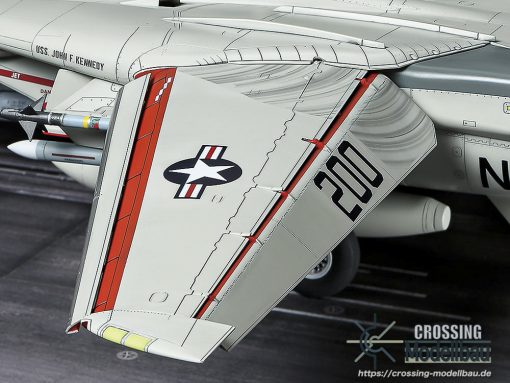 Tamiya 1:48 scale Grumman F-14A TOMCAT (Late Model) Carrier LAUNCH SET - Image 6