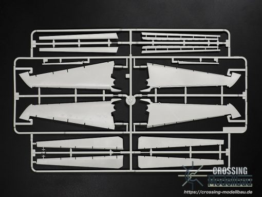 Tamiya 1:48 scale Grumman F-14A TOMCAT (Late Model) Carrier LAUNCH SET - Image 7