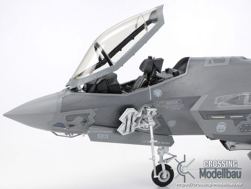 Tamiya 1:48 scale Lockheed Martin F-35A Lightning II - Image 13