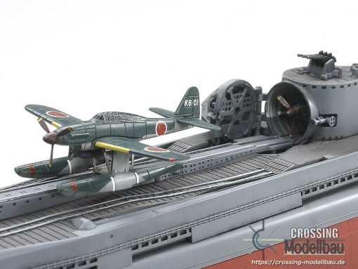 Tamiya 1:350 scale Japanese NAVY special submarine I-400 - Image 4