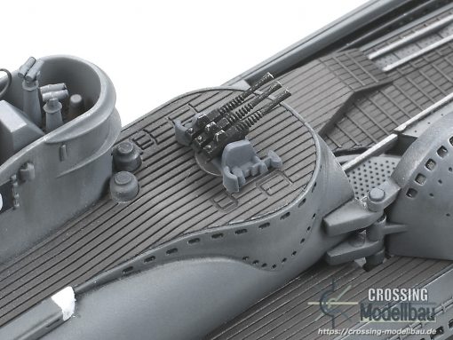 Tamiya 1:350 scale Japanese NAVY special submarine I-400 - Image 6