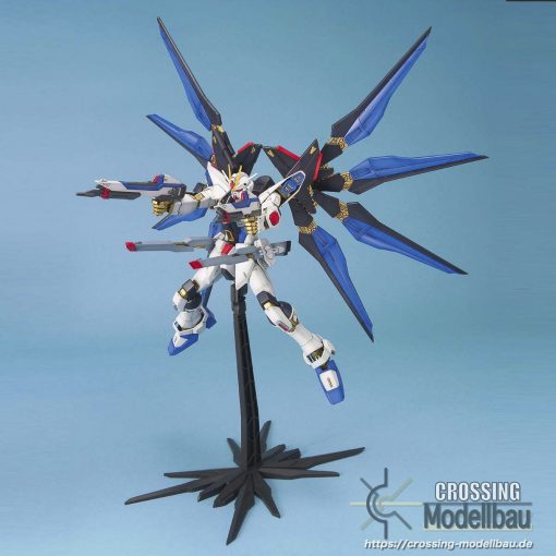 Bandai "Gundam Seed DESTINY" MG 1:100 Strike Freedom Gundam - Image 4
