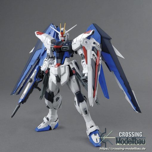 Bandai "Gundam Seed" MG 1:100 Freedom Gundam Ver.2.0 - Image 2