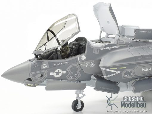 Tamiya 1:72 scale Lockheed Martin F-35B Lightning II - Image 5